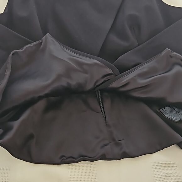 Marciano Twist Wrap Peek-A-Boo Top Black Medium - Picture 13 of 16